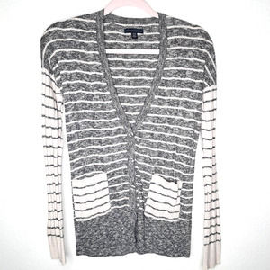 American Eagle Cardigan Long Sleeve Pocketed Striped Grey White Size Medium